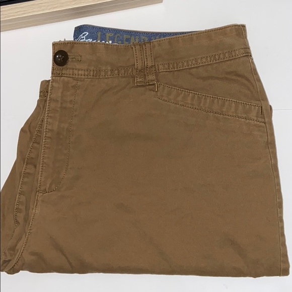 Eddie Bauer Legend Wash Khaki Flat Front Shorts - Picture 3 of 6